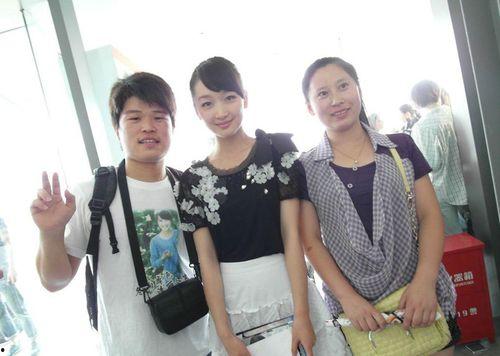 吃瓜群众的图片真人,真人生动演绎的市井百态